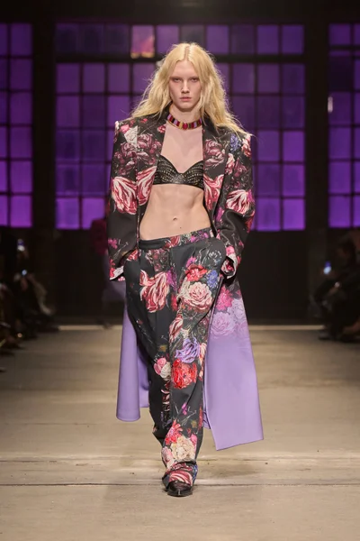 Look 34